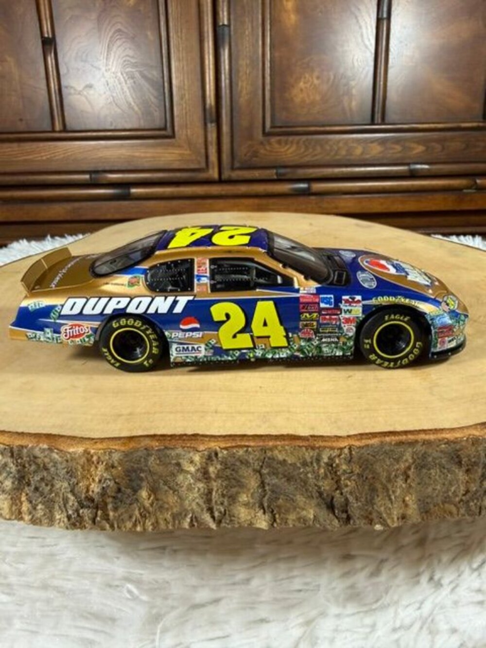 Vintage Jeff Gordon Pepsi Billion Dollar 2003 Monte Carlo Club Car 1:32 Scale - Picture 3 of 10